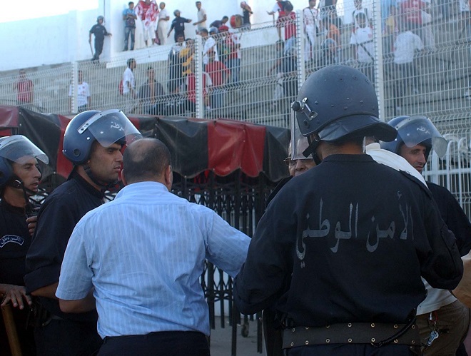 Les policiers seront remplacés par les stadiers. New Press