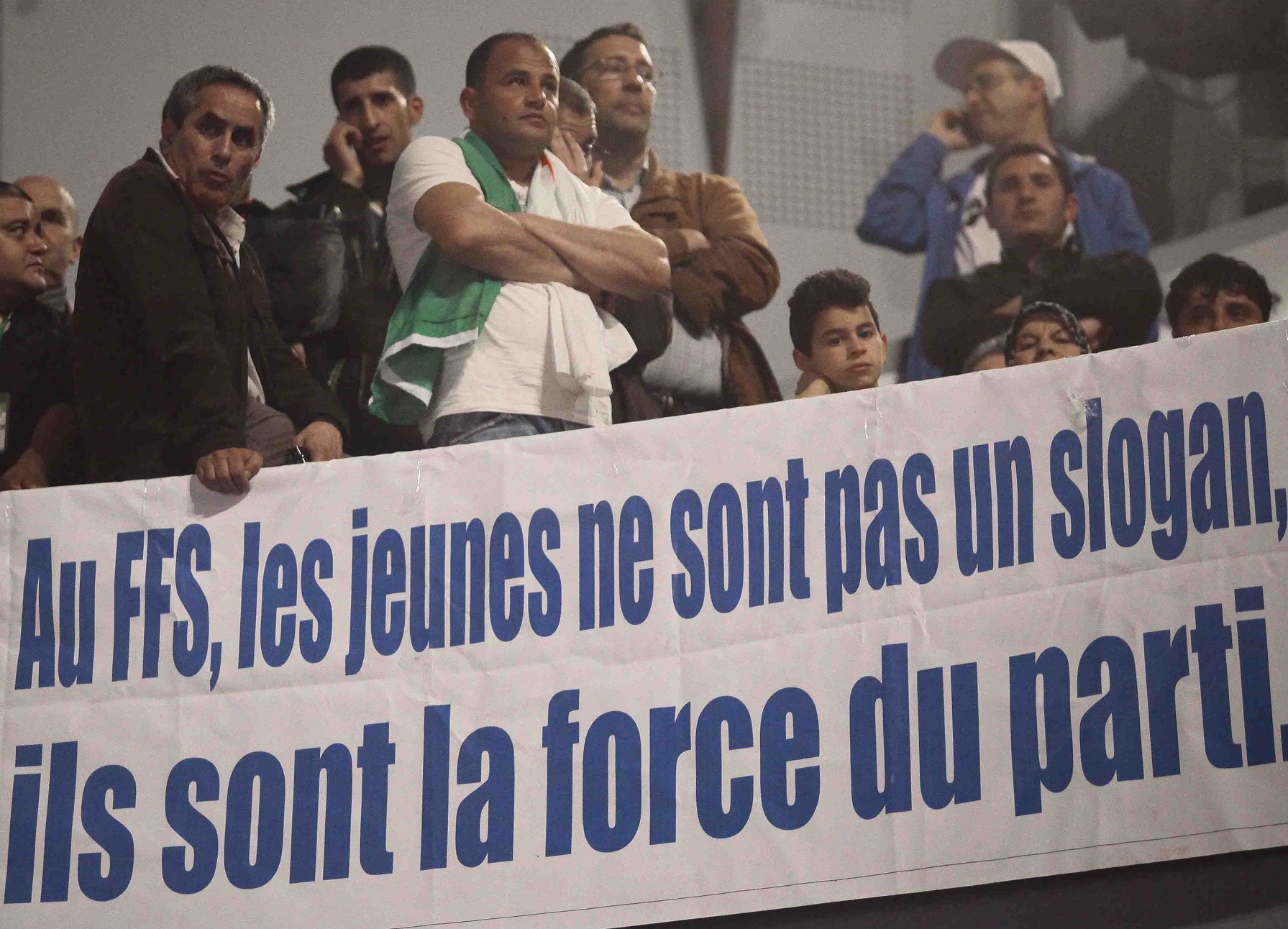 Des militants du FFS lors d'un meeting à Alger. New Press