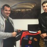 Ayoub lors de la signature de son contrat avec PAUC Handball. D. R.