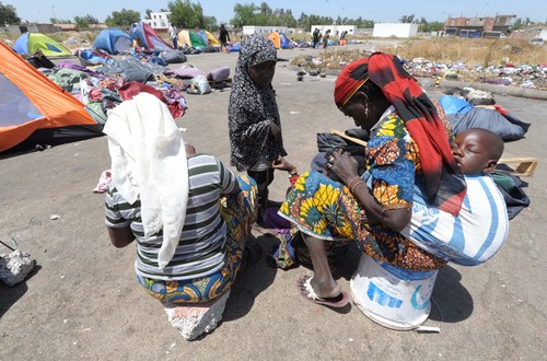 Des migrants africains en Algérie. New Press