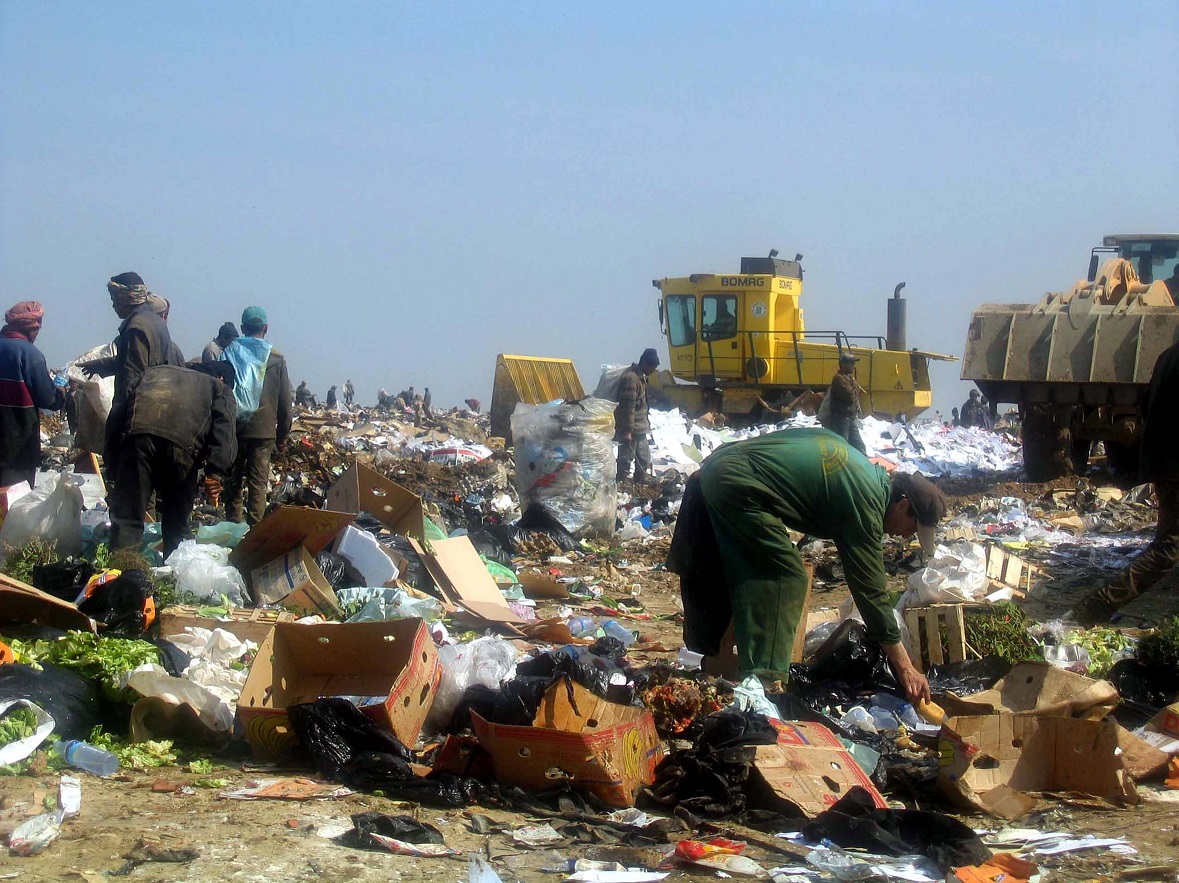 Un Algérien génère environ 300 kg de déchets ménagers par an. New Press