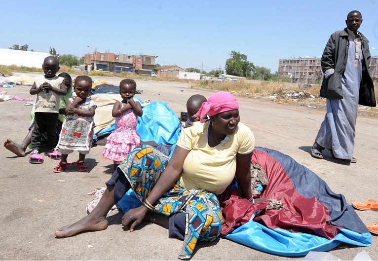 Des migrants nigériens à Alger. New Press