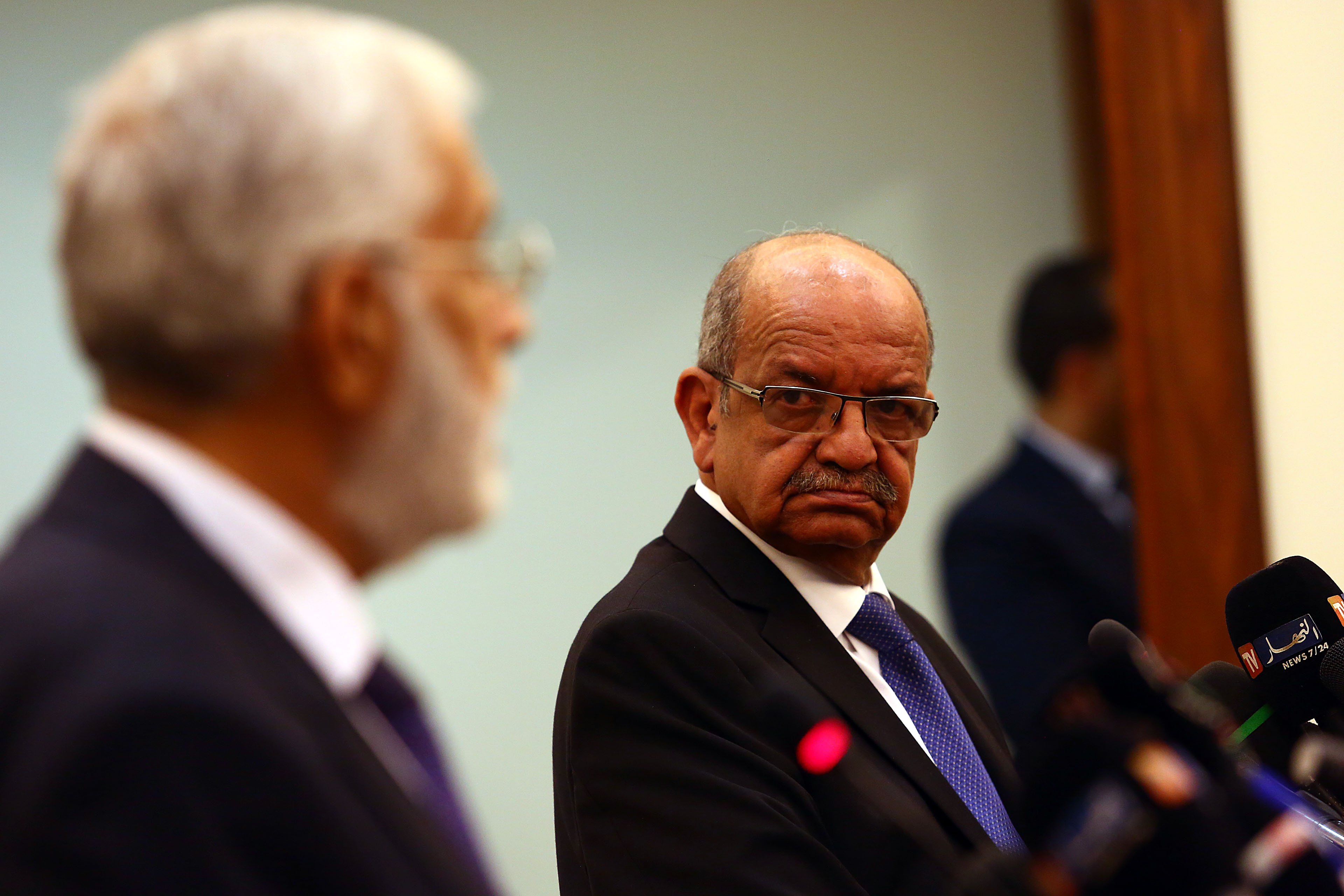 Abdelkader Messahel avec le chef de la diplomatie libyenne, Mohamed Tahar Siala. New Press