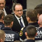 François Hollande sur le porte-avion de la marine française près des côtes syriennes. D. R.