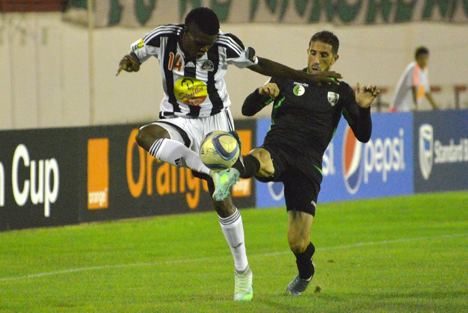 Phase de jeu du match aller. New Press