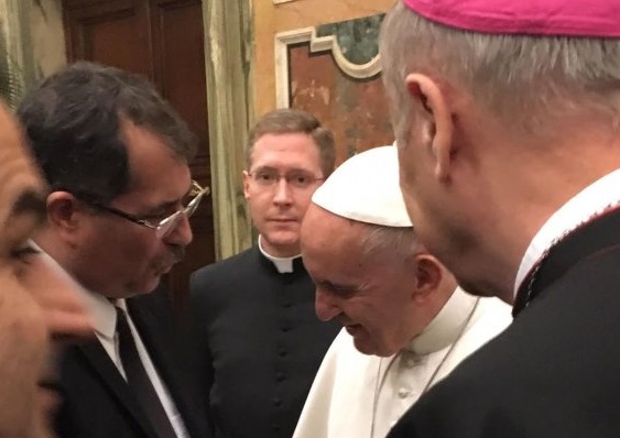 Le pape François recevant la délégation du CFCM au Vatican. D. R.