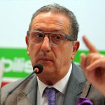 Leekens lors de sa première rencontre avec les médias algériens. New Press