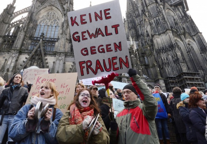 Manifestation contre les violences subies par les femmes à Cologne, en Allemagne. D. R.