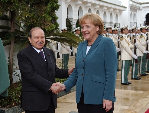 Angela Merkel avec le président Bouteflika lors de sa dernière visite à Alger en 2008. New Press