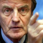 Pour Bernard Kouchner, la responsabilité est partagée entre la France et l’Algérie. D. R.