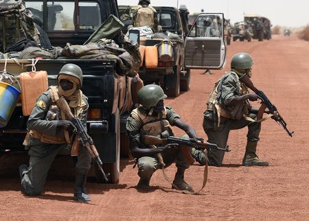 Des soldats de l'armée malienne. D. R.