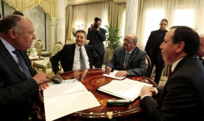 Libye : Alger abritera la prochaine réunion fin mars