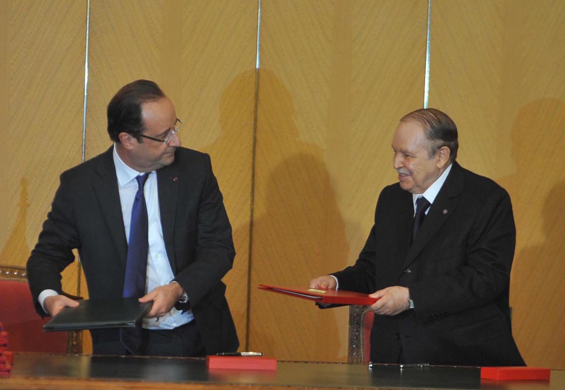 Abdelaziz Bouteflika et François Hollande à Alger en 2012. New Press