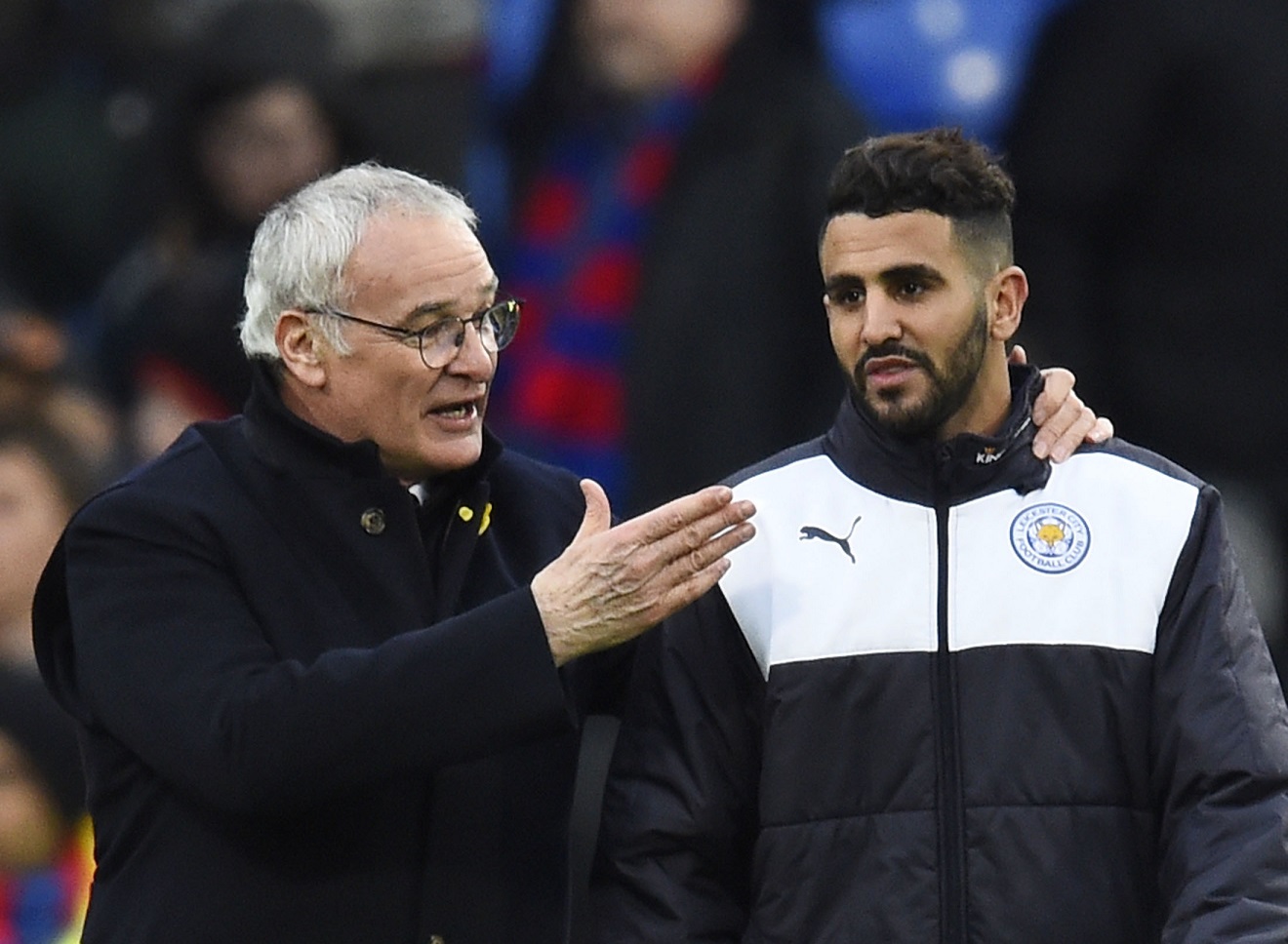 L’entraîneur italien Claudio Ranieri avec Riyad Mahrez. D. R.