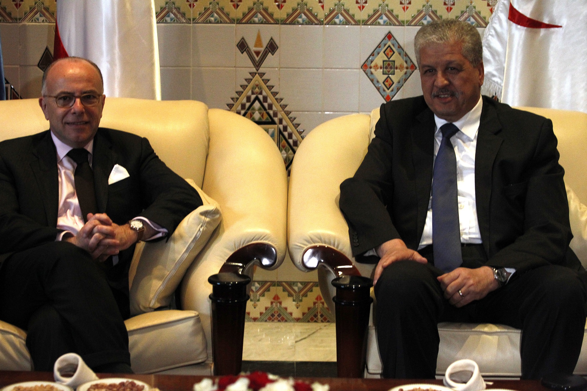 Abdelmalek Sellal et son homologue Bernard Cazeneuve. New Press