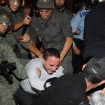 Les forces de sécurité marocaines répriment les manifestants à Al-Hoceïma. D. R.
