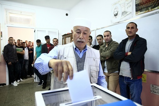 Centre de vote, ce matin à Alger. New Press