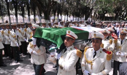 L’ancien chef du gouvernement Rédha Makek inhumé au Carré des martyrs d’El-Alia