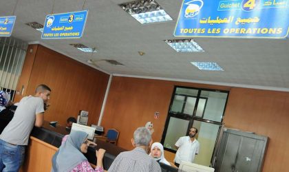 Rassemblement des travailleurs du secteur de la Poste devant l’UGTA