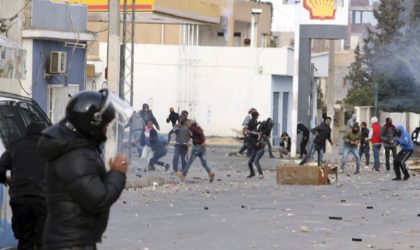 Tunisie : 2 blessés et 47 arrestations dans des heurts entre des marchands et la police