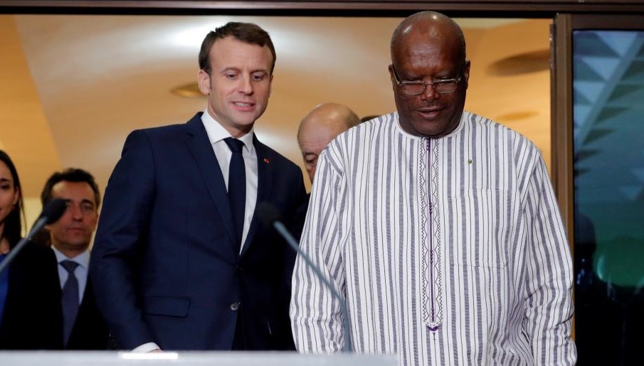 Mépris total : Macron humilie le président du Burkina Faso