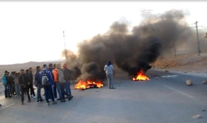 Des étudiants en colère ferment la route entre Laghouat et Aflou