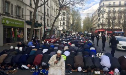 France : une centaine d’élus tentent d’empêcher une prière de rue