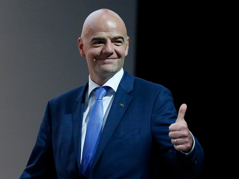 Infantino : accorder deux coupes du monde en même temps a été une erreur