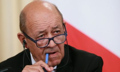 Moscou remet le ministre français des Affaires étrangères Le Drian à sa place