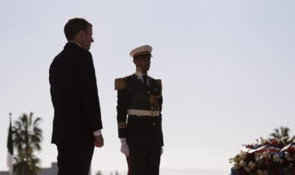 Macron en se recueillant au sanctuaire des Martyrs : «Reconnaître les mémoires pour laisser le passé passer»