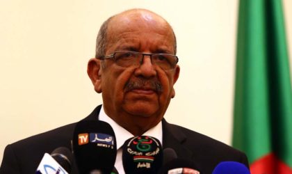 Messahel expose à Davos l’expérience algérienne en matière de déradicalisation