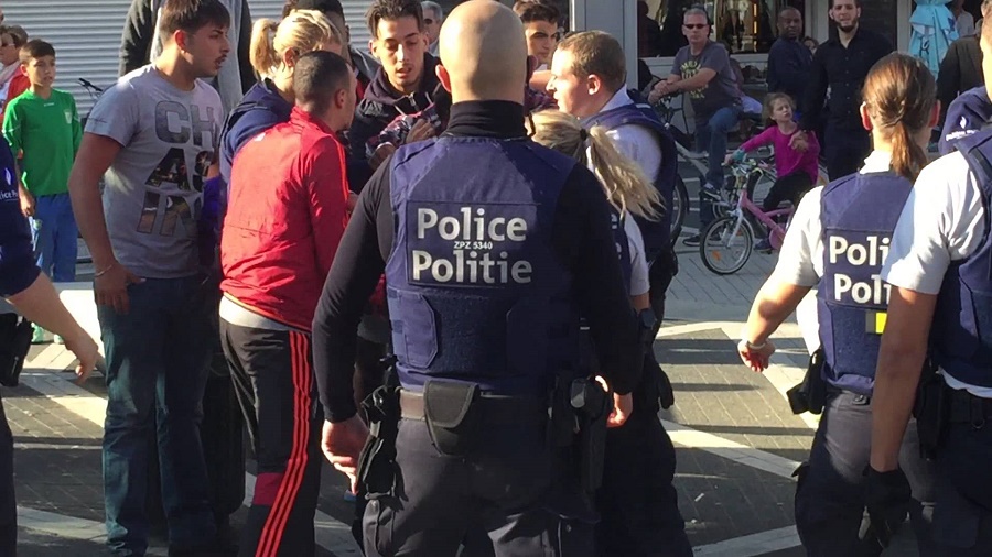 Bagarre entre policiers et Marocains à Molenbeek (Bruxelles)