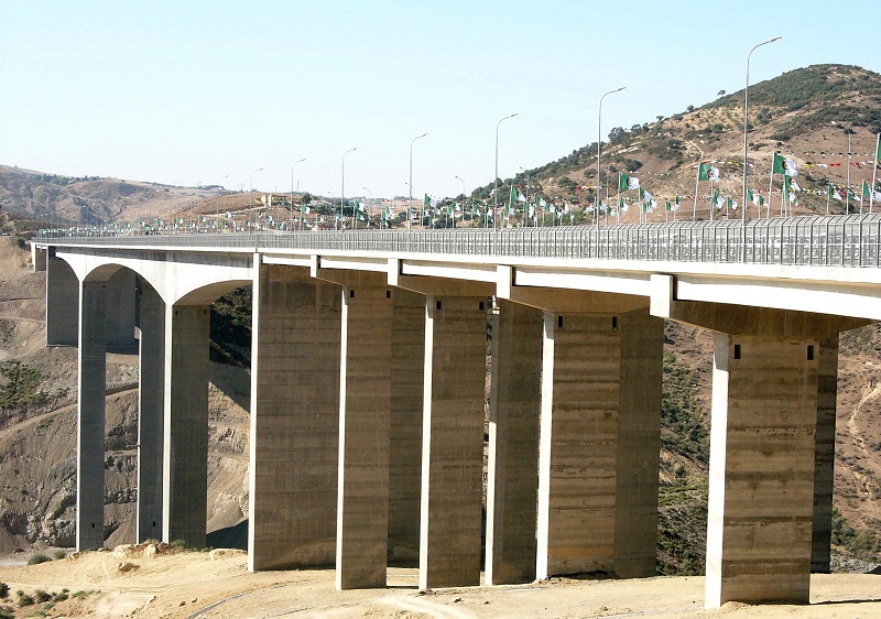 Un mémorandum d'entente a été signé dans le domaine des infrastructures (routes et ponts)