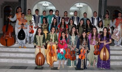 Concert de musique classique algérienne à Riadh El-Feth avec El-Djenadia