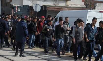 Des élèves sortent dans la rue pour dénoncer la grève du Cnapeste