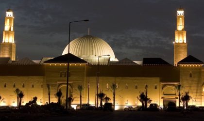 Polémique : un écrivain saoudien affirme qu’il y a «trop de mosquées»