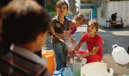 Les enfants de Gaza exhortent les soldats égyptiens à casser le blocus