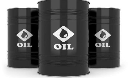 Profitant d’une baisse du dollar, le pétrole remonte