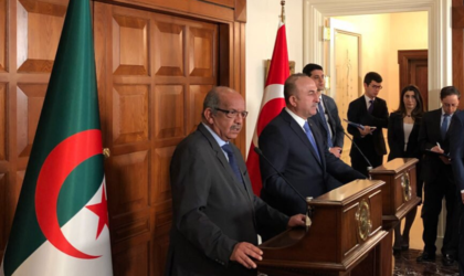 Conférence de presse des ministres algérien et turc des Affaires étrangères