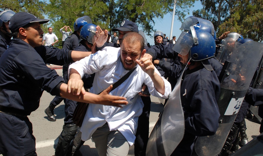 résidents interdit sit-in Mustapha Alger