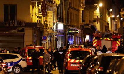 Les premières images de l’attaque au couteau à Paris