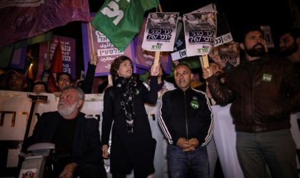 Rassemblement anti-Macron devant la mosquée Al-Aqsa