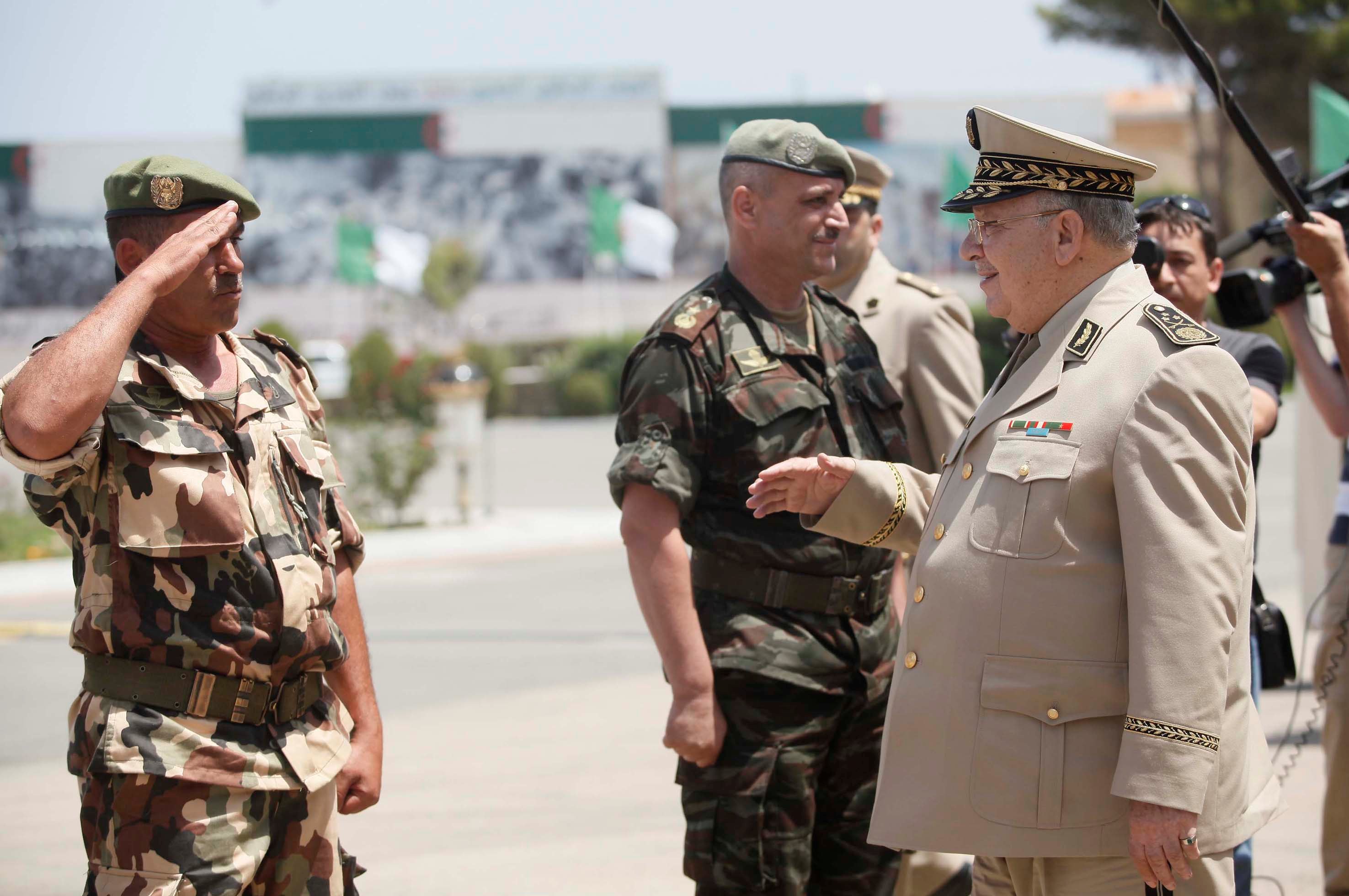 Sortie de promotion à l'académie interarmes de Cherchell. New Press