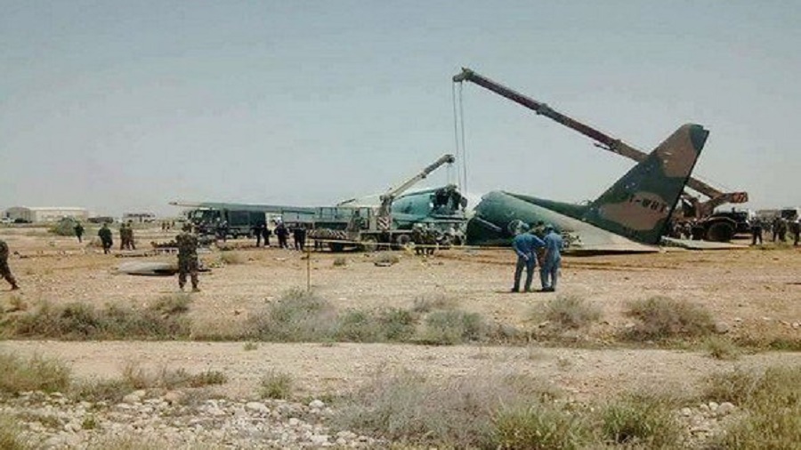 Hercules C-130 atterrissage Biskra