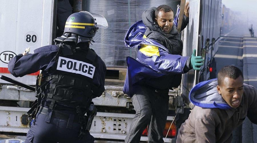 Migrants maltraités : une vidéo d’une rare violence épingle la France