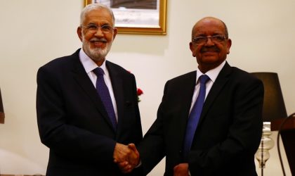 Algérie-Libye : Messahel reçoit une communication téléphonique de son homologue libyen Mohamed Taher Siyala 