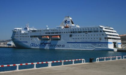 Port d’Oran : le car-ferry Tassili II heurte un navire panaméen
