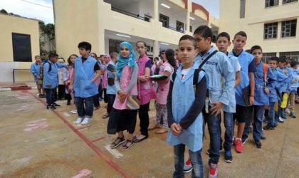 Sûreté d’Alger : accompagnement des élèves, sécurité routière et sensibilisation aux dangers des drogues