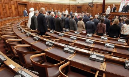 Vingt sénateurs se solidarisent avec leur collègue arrêté pour corruption