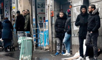 Dix mille Algériens vivant en France pourraient être régularisés